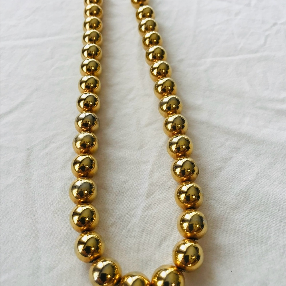Sarah Coventry 18” bold gold tone beaded necklace